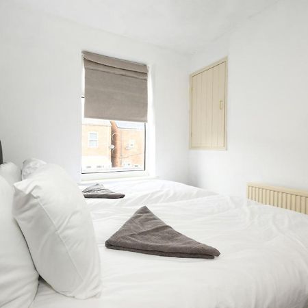 Cottage Style 3 Bedroom House - Close To City Centre & The Peaks Chesterfield Extérieur photo