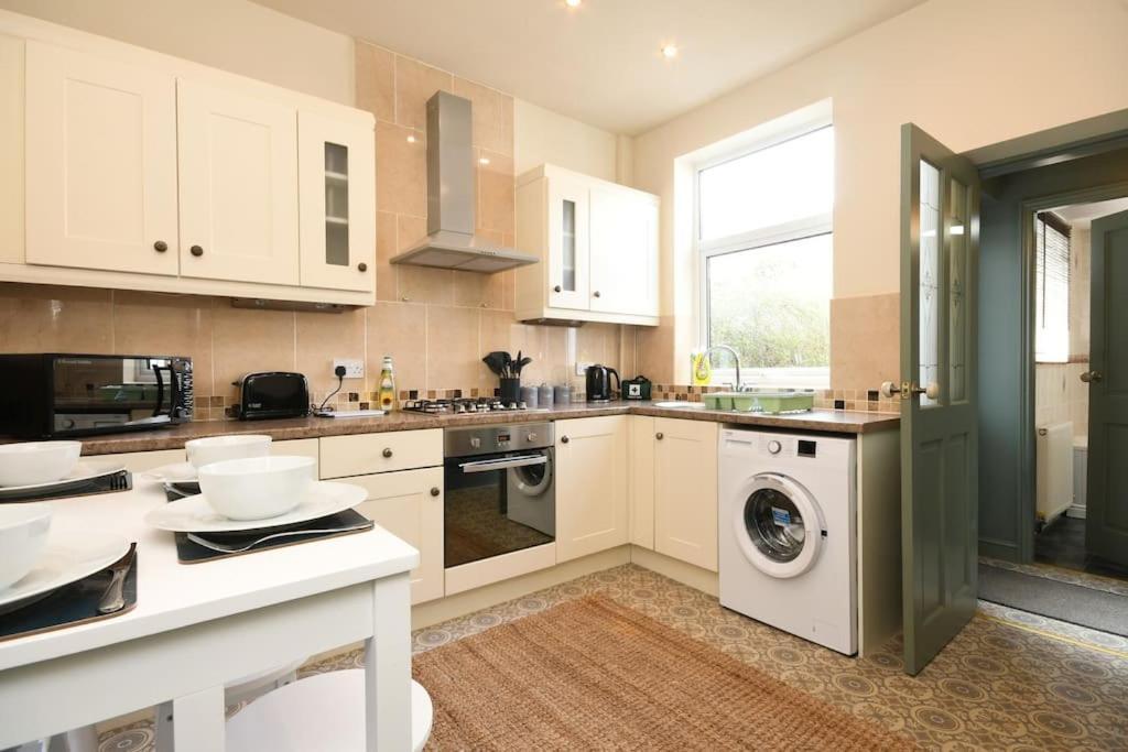Cottage Style 3 Bedroom House - Close To City Centre & The Peaks Chesterfield Extérieur photo