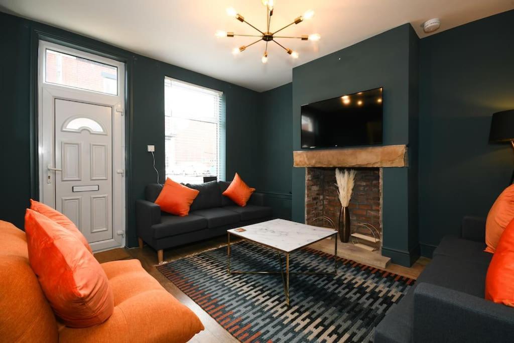 Cottage Style 3 Bedroom House - Close To City Centre & The Peaks Chesterfield Extérieur photo
