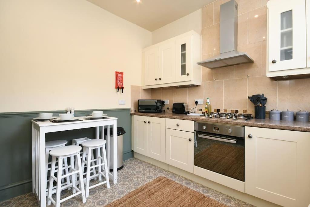 Cottage Style 3 Bedroom House - Close To City Centre & The Peaks Chesterfield Extérieur photo