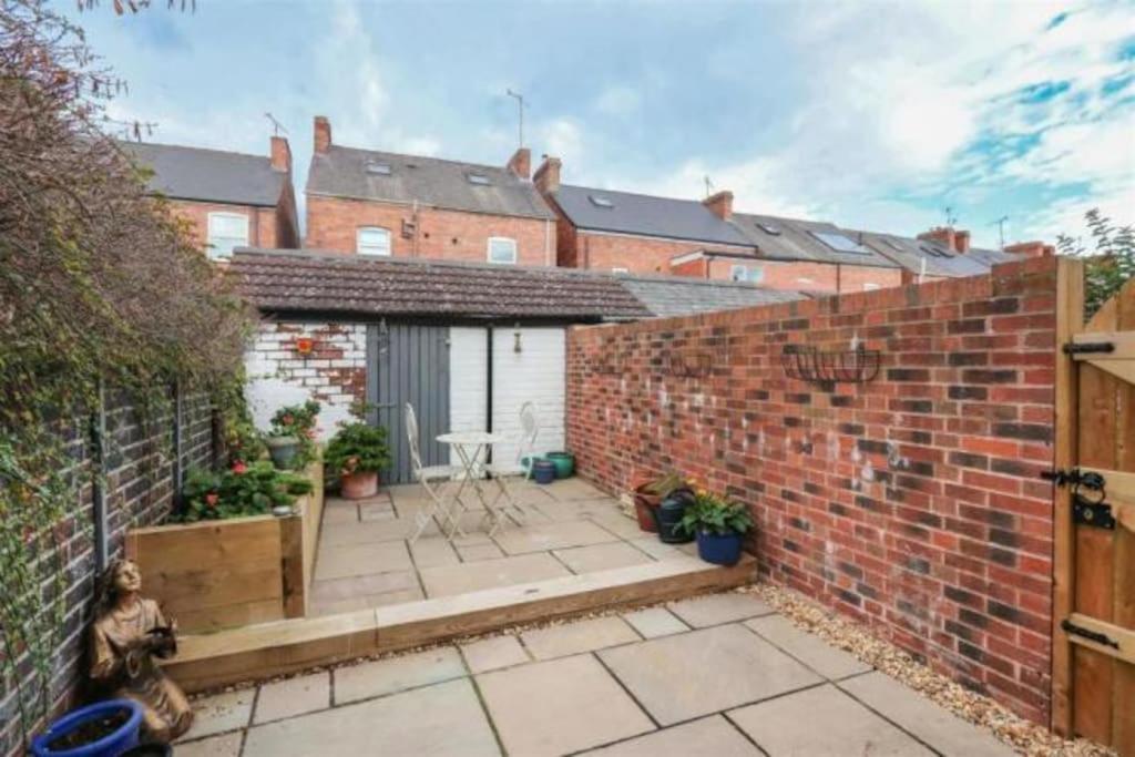 Cottage Style 3 Bedroom House - Close To City Centre & The Peaks Chesterfield Extérieur photo